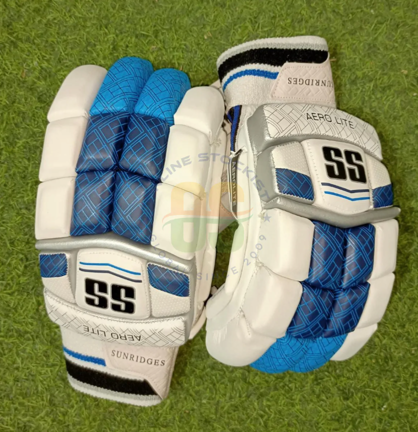 SS Aerolite Cricket Batting Gloves